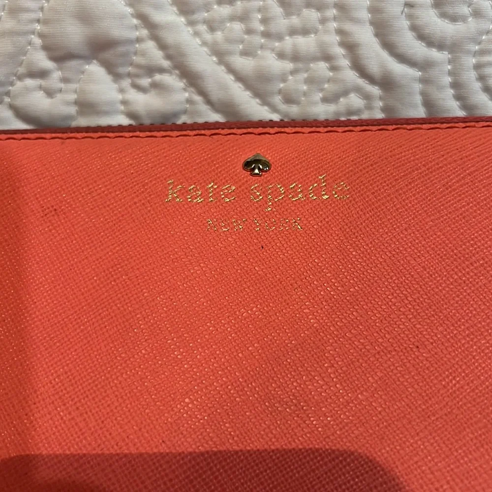 Kate Spade‎ large zip up wallet
